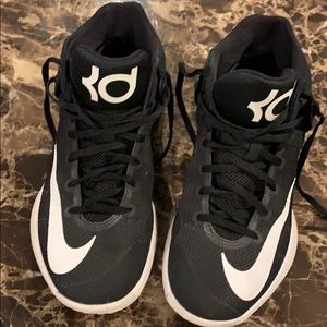 Nike KD Trey 4 basketball shoes
